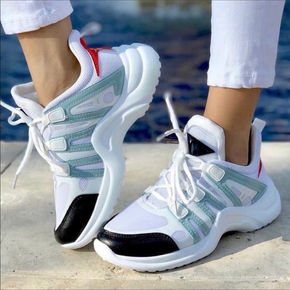 cape robbin tennis shoes